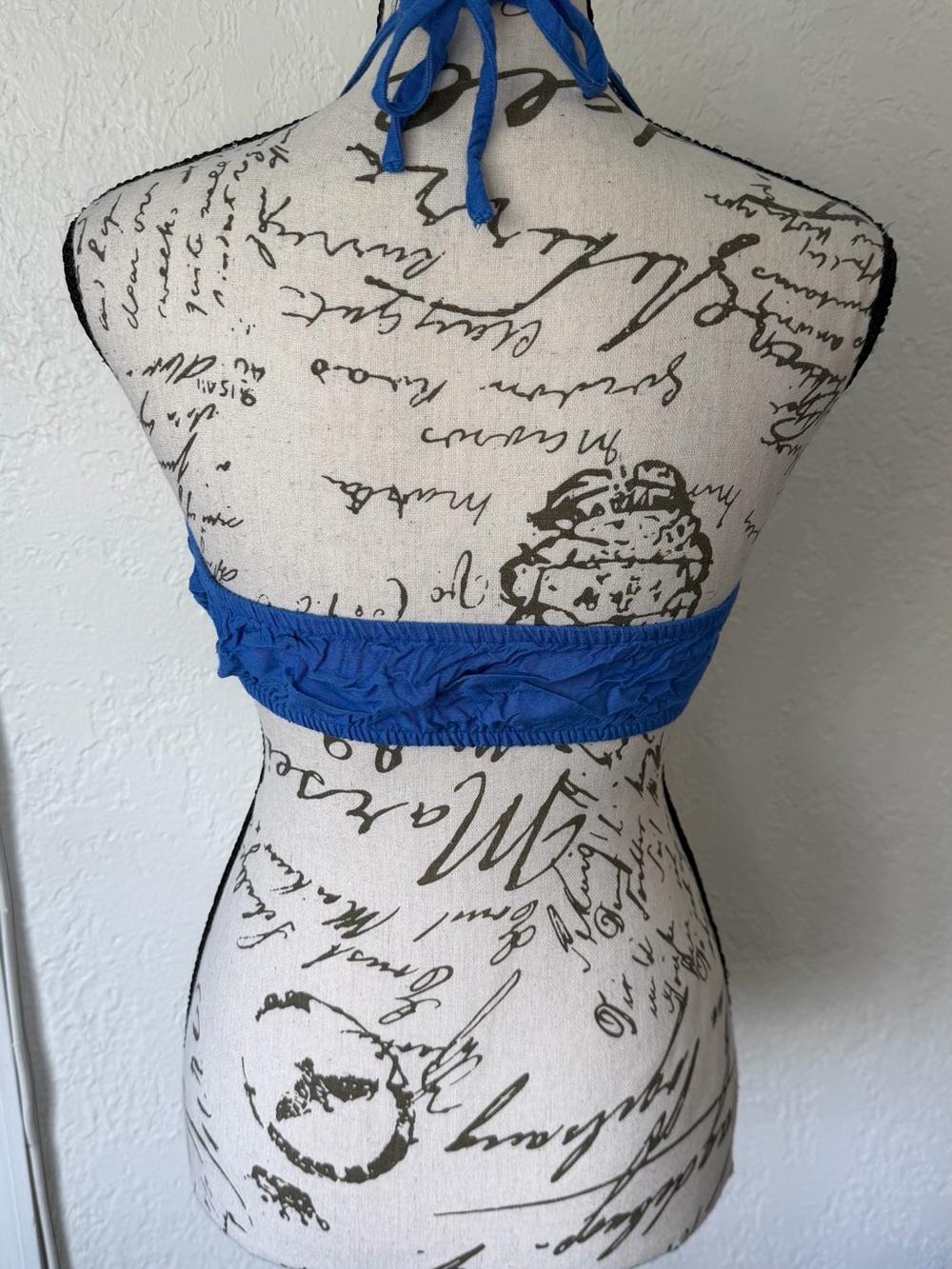 PrettyLittleThing Royal Blue Ruched Halter Top - Picture 2 of 9